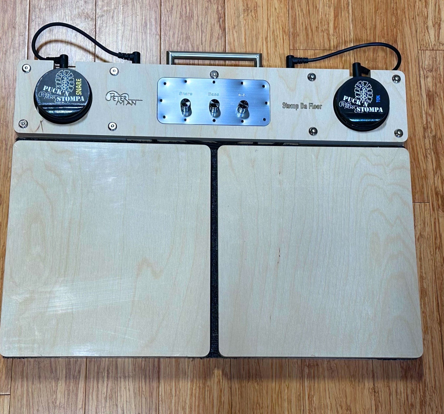 Stomp da floor professional stand on bass stomp box. NEW DESIGN - Peterman Acoustic Music Stompbox