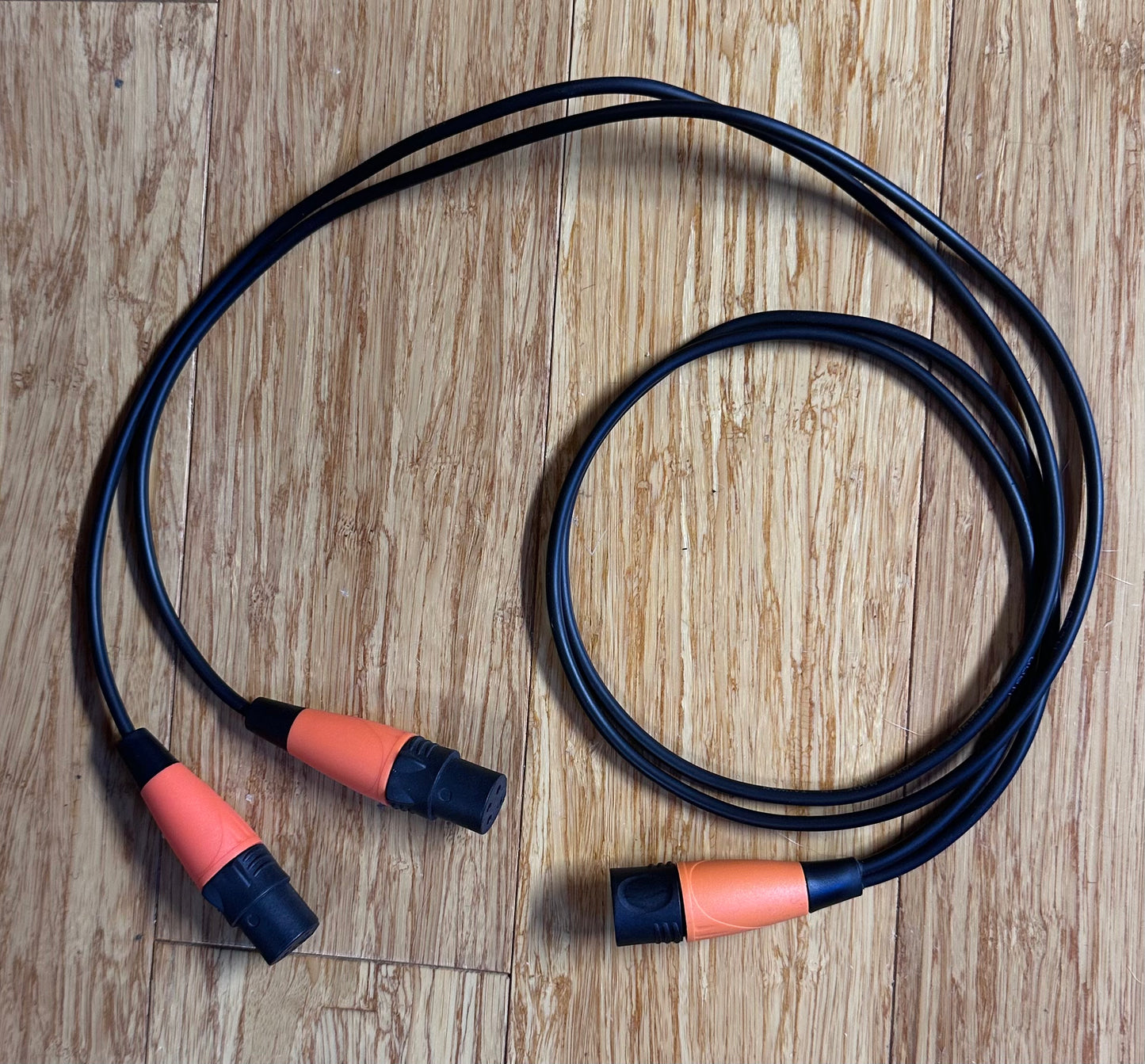 Grit microphone splitter cable for plugging two snare mics into one channel "Inverted"