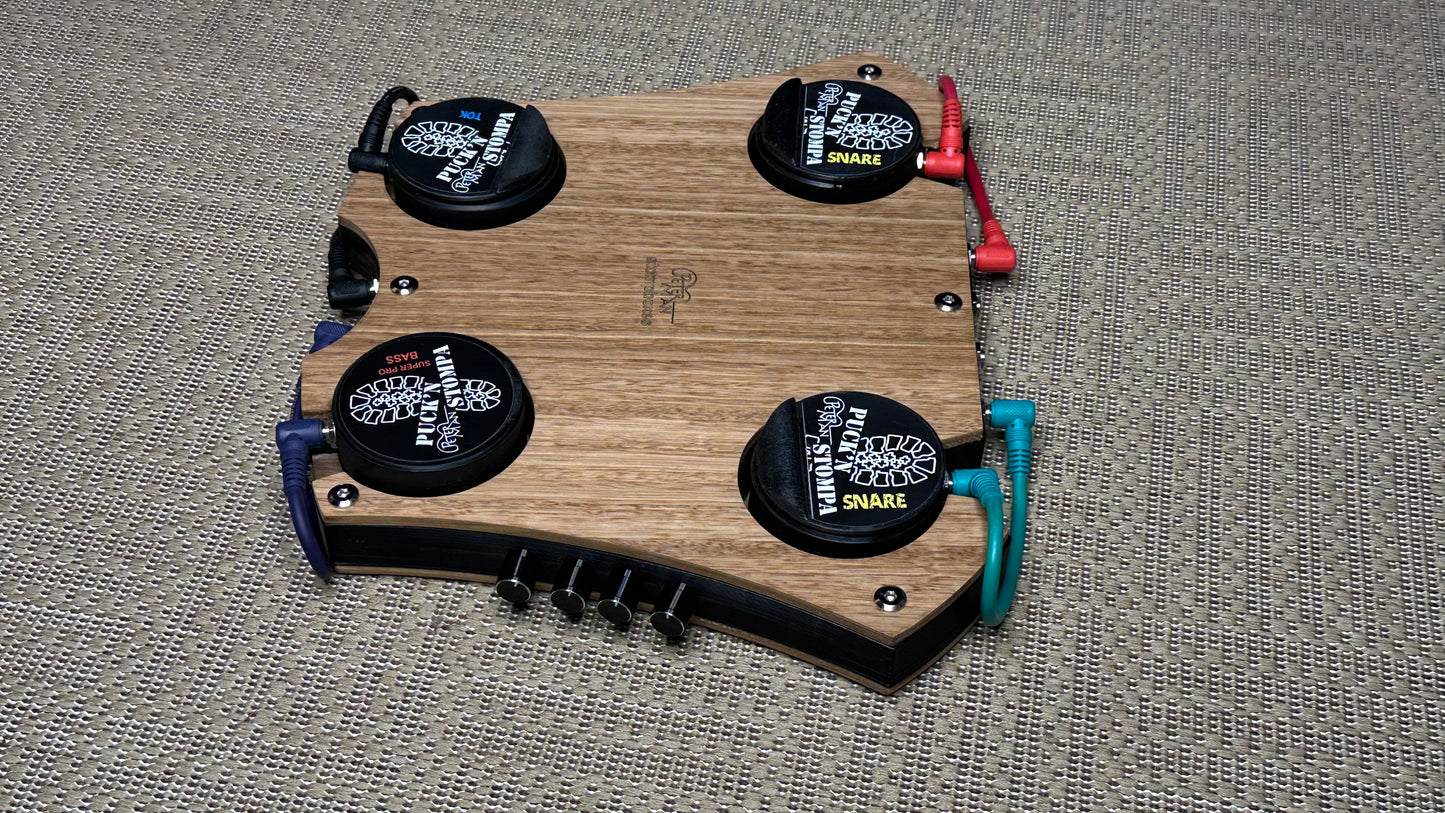 Applecrate quad professional stomp box with bass, snare and Tok sounds w/mixer.