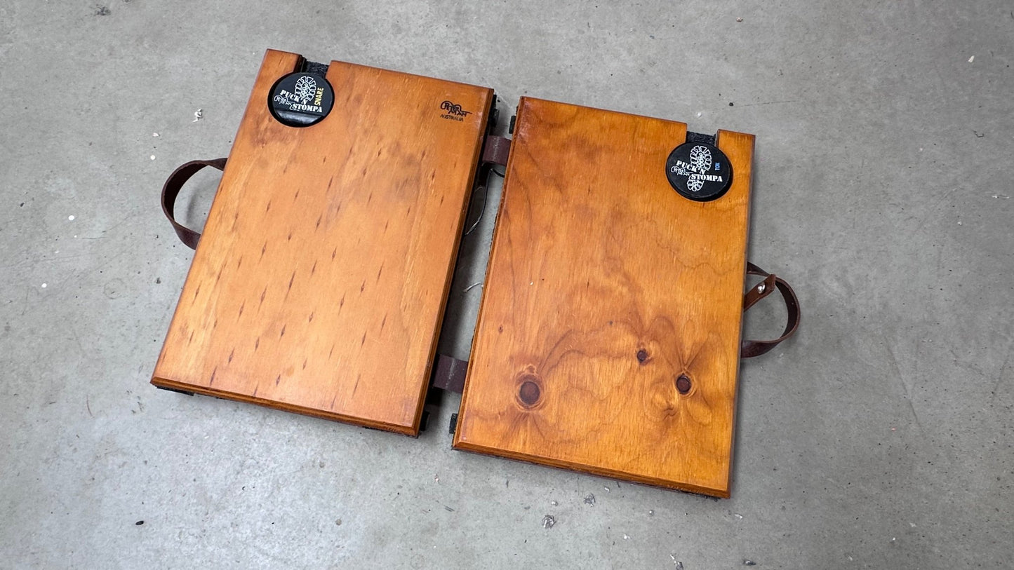 Stomp da floor professional stand on bass stomp box. demo model - Peterman Acoustic Music Stompbox